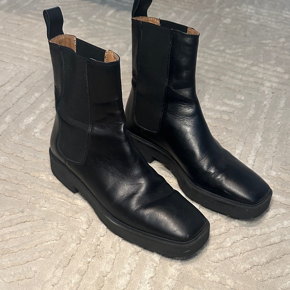 Black Leather Women’s Boots